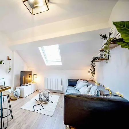 Au Pied De La Bastille, Calme Et Authenticite Appartement *